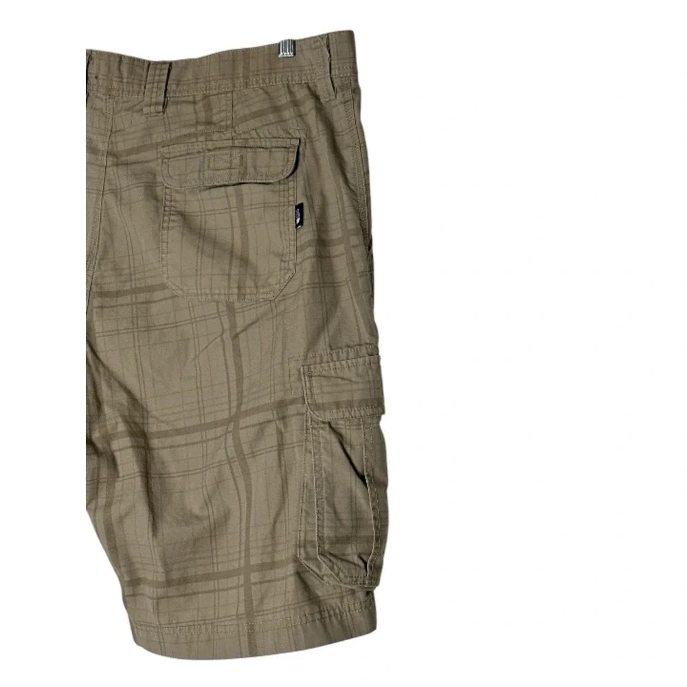 The North Face Cargo‎ Shorts Men Size 38 Beige Hiking Fishing Camping Pockets